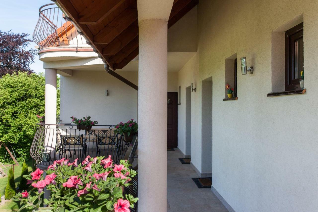 Na Bialej Apartamento Rewal Exterior foto